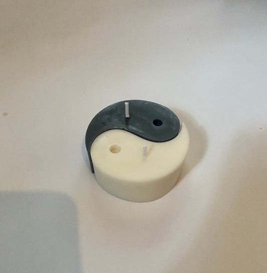 Yin Yang Candle - Kendall's Kandles