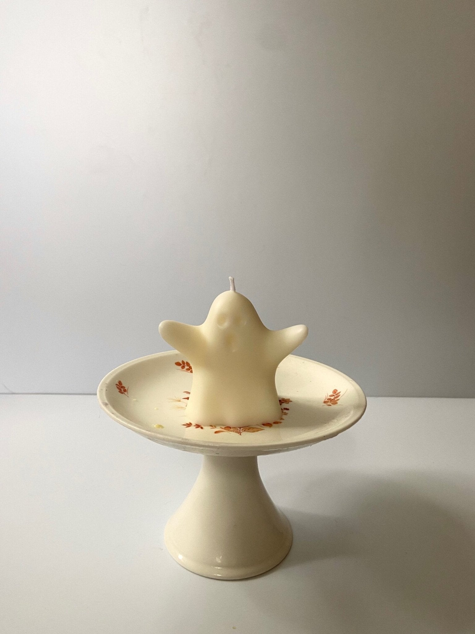 Set of 2 ghost candles - Kendall's Kandles